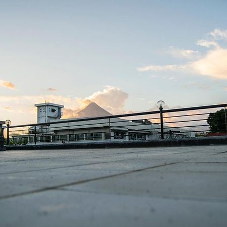 Parmview Inn Legazpi Buitenkant foto